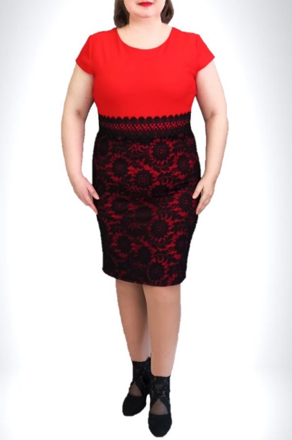 Κόκκινο φόρεμα κοντομάνικο με ελαστική μαύρη δαντέλα