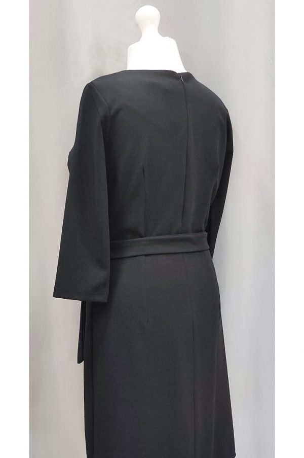 Midi μαύρο φόρεμα με ζώνη και 3/4 μανίκια