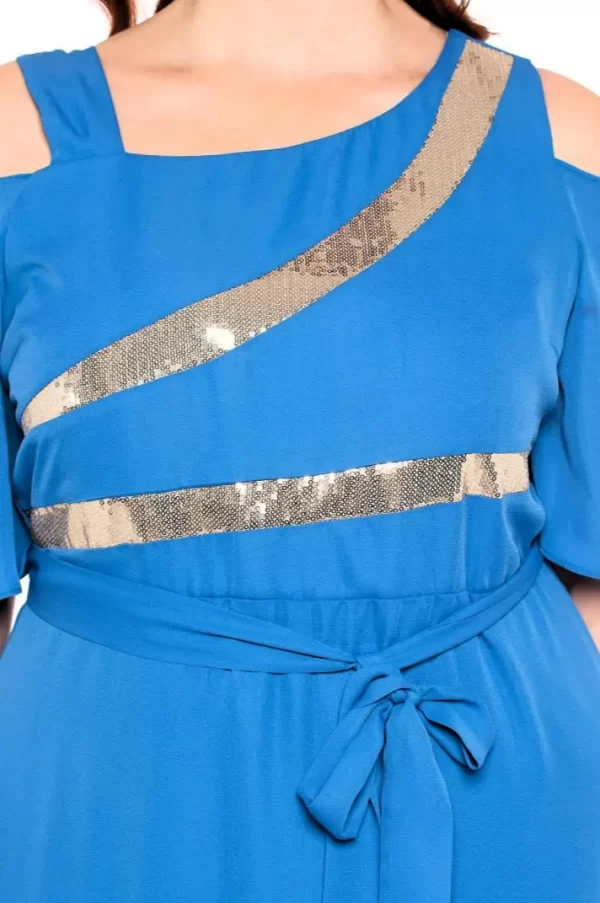Μάξι μπλέ ράφ φόρεμα μουσελίνα με ζώνη
