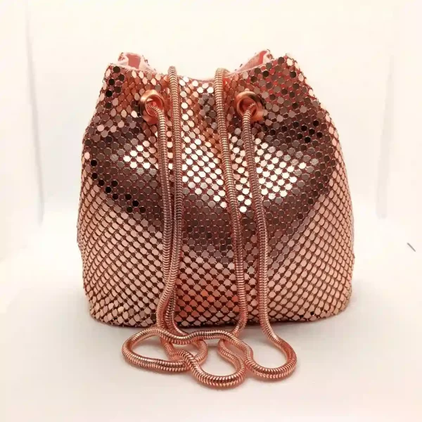 Τσάντα πουγκί ρόζ χρυσό δίχτυ απο γυαλιστερά λέπια