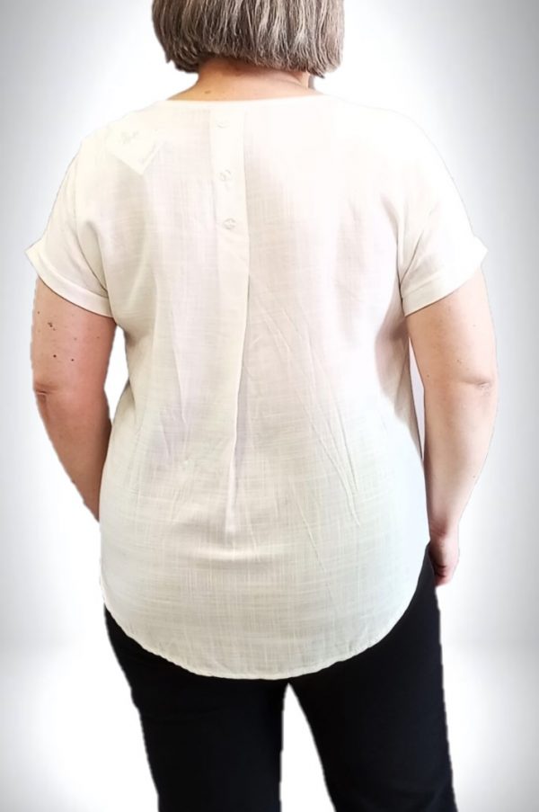 Ασύμμετρη μπλούζα λινό με μικρή πιέτα στην πλάτη