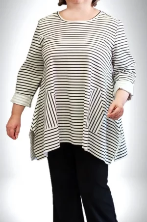 Ασύμμετρη μπλούζα μαρινιέρα με εξωτερικές τσέπες
