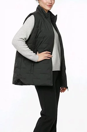 Μαύρο αμάνικο λεπτό καπιτονέ με τσέπες